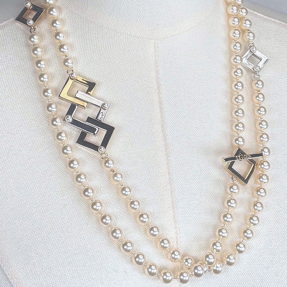 St. John Opera Necklace Pearl Cream Geometric Gold Silver Classic Timeless Mod